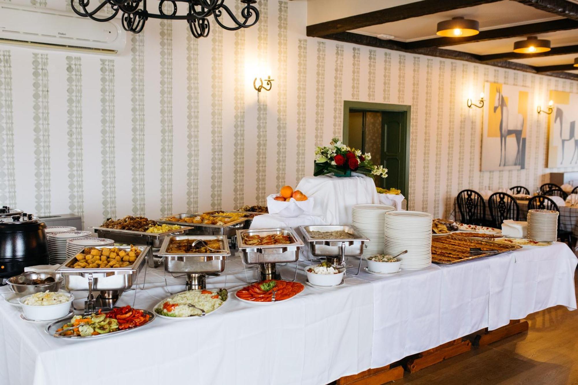Hotel Villa Majur Суботица Экстерьер фото