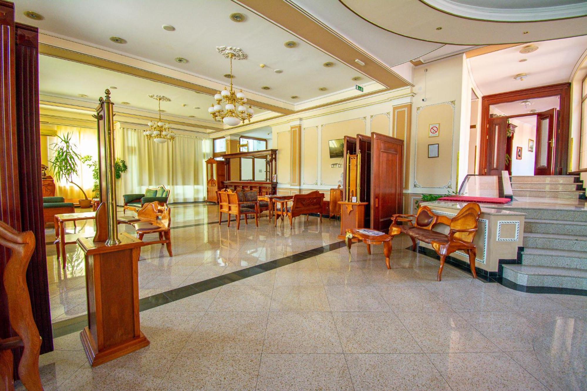 Hotel Villa Majur Суботица Экстерьер фото